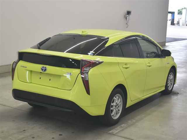 2017 Toyota Prius S auction photo 5