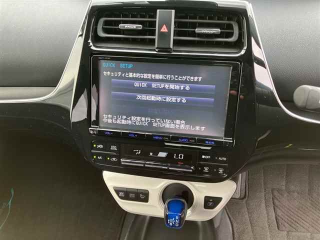 2017 Toyota Prius S auction photo 6