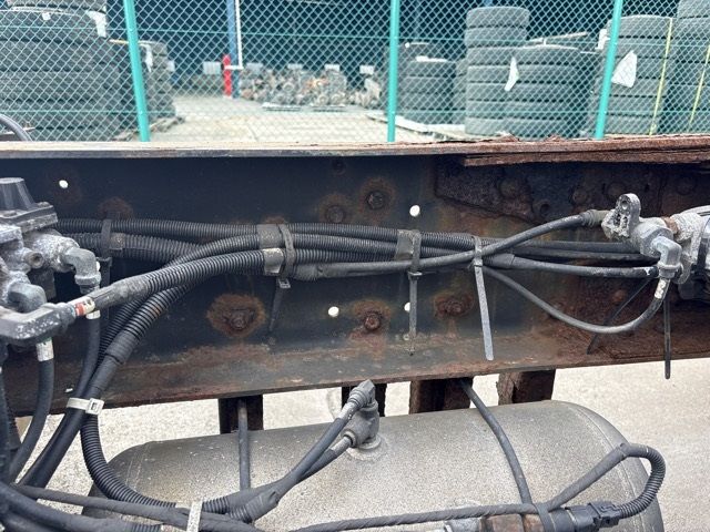 2015 Nissan Diesel UD chassis auction photo 16