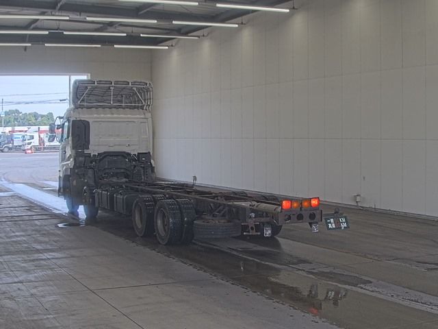 2015 Nissan Diesel UD chassis auction photo 2