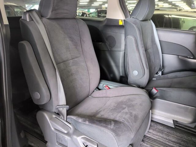 2014 Toyota Estima 4WD auction photo 6