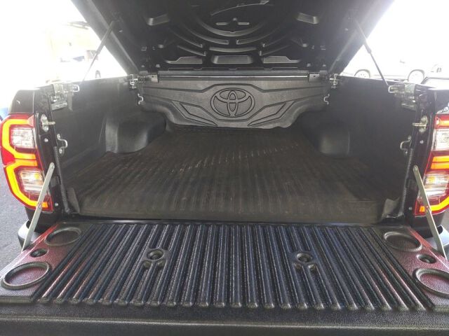 2022 Toyota Hilux Z GRスポーツ 4WD auction photo 6