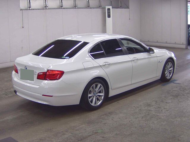 2012 BMW 5 Series 523I Highline Package auction photo 5