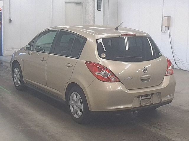 2009 Nissan ティーダ 15G auction photo 2