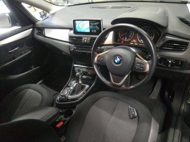 2014 BMW 2 Series 218Iアクティブツアラ auction photo 3