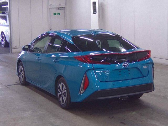 2021 Toyota Prius PHEV S auction photo 2