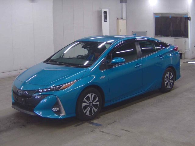 2021 Toyota Prius PHEV S auction photo 4