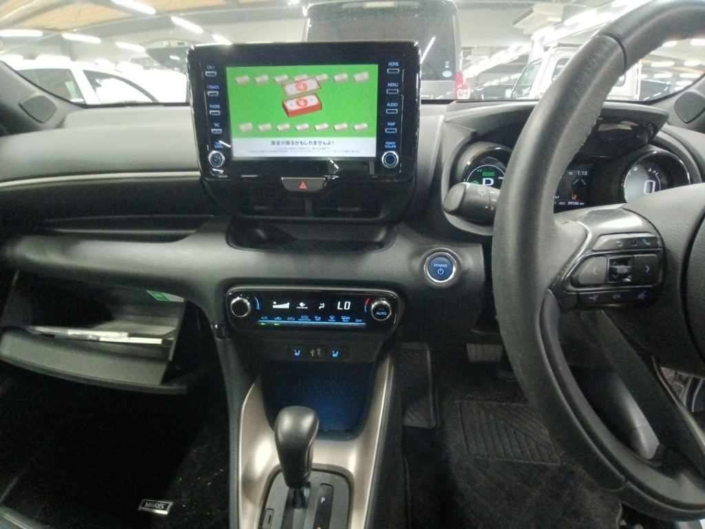 2021 Toyota Yaris Z auction photo 11