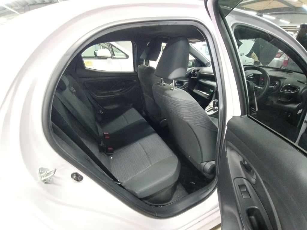 2021 Toyota Yaris Z auction photo 12