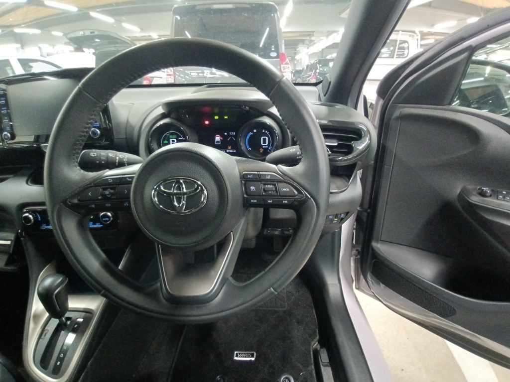 2021 Toyota Yaris Z auction photo 9