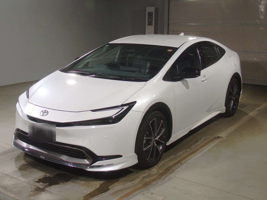2025 Toyota Prius Z Japan auction vehicle