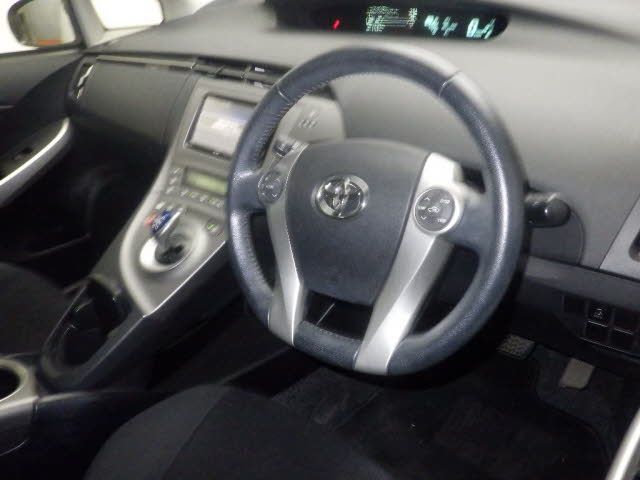 2015 Toyota Prius S auction photo 3