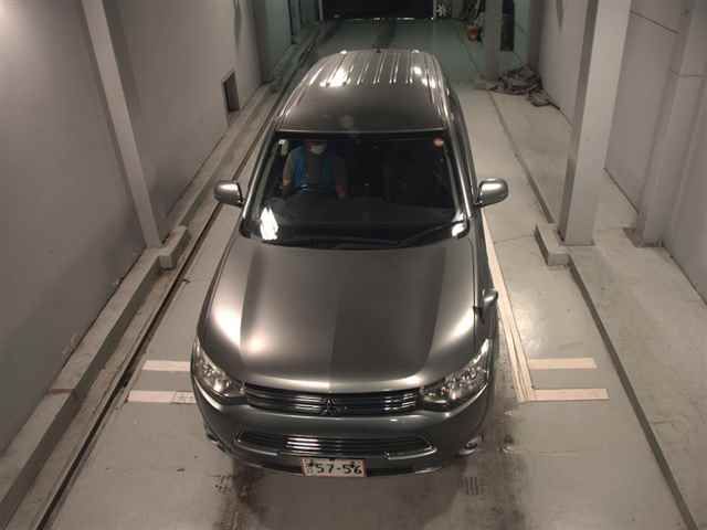 2013 Mitsubishi Outlander 4WD PHEV Gセーフティパッケージ auction photo 6