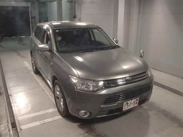 Japan Auction Vehicles 12 2013 Mitsubishi Outlander 4WD PHEV Gセーフティパッケージ auction photo