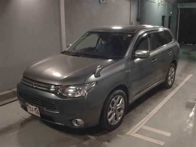 2013 Mitsubishi Outlander 4WD PHEV Gセーフティパッケージ auction photo 4