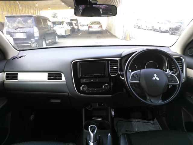 2013 Mitsubishi Outlander 4WD PHEV Gセーフティパッケージ auction photo 8