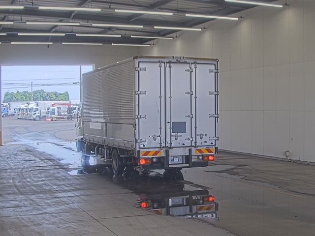 2015 Hino Ranger Aluminum Wing Wide auction photo 2