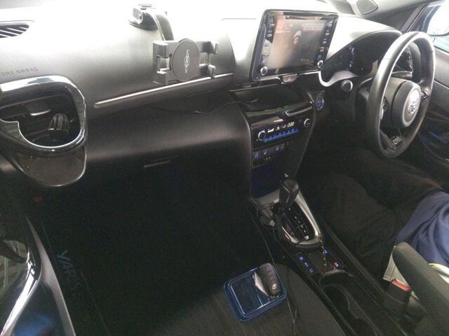 2023 Toyota Yaris Cross ハイブリッドZ auction photo 3