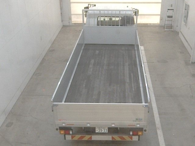 2024 Mitsubishi Fuso Flatbed auction photo 3
