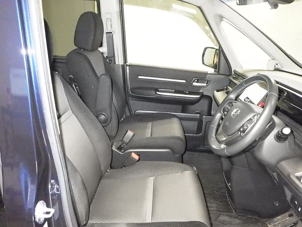 2019 Honda Stepwgn Honda Sensing (7 seats) auction photo 6