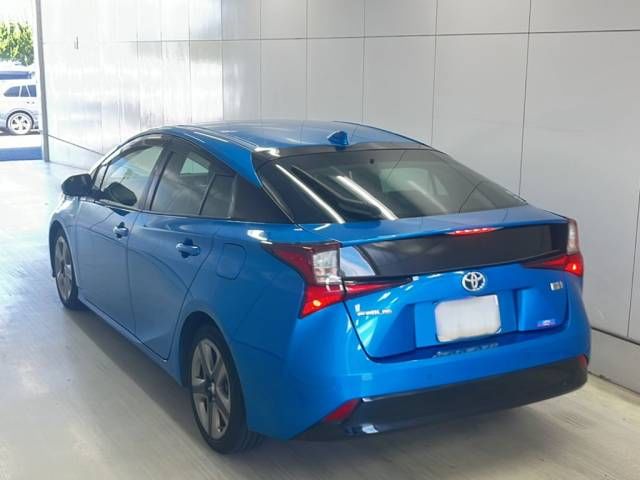 2019 Toyota Prius Sツーリングセレクション auction photo 3