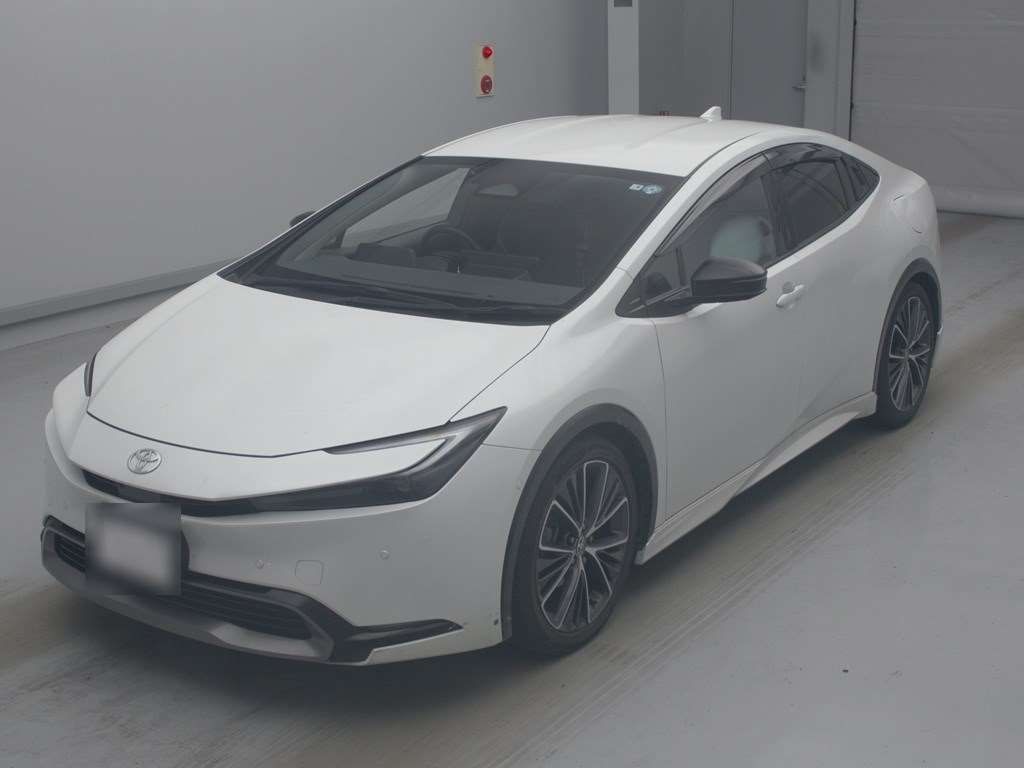 Japan Auction Vehicles 4 2023 Toyota Prius Z auction photo