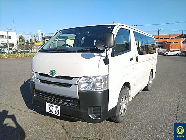 2014 Toyota Hiace 4WD DX 1トン 6ニン auction photo 2