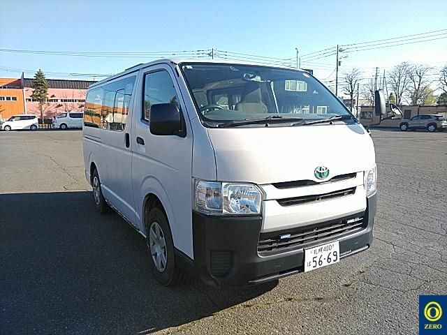 2014 Toyota Hiace 4WD DX 1トン 6ニン Japan auction vehicle