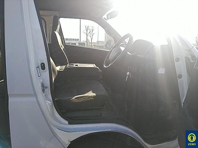 2014 Toyota Hiace 4WD DX 1トン 6ニン auction photo 7