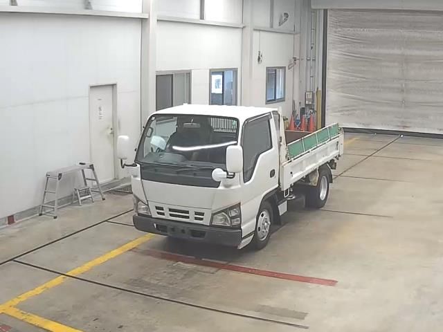 2005 Isuzu Elf dump Japan auction vehicle