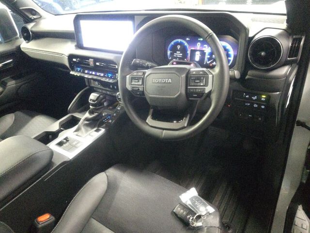 2025 Toyota Land Cruiser 250 VX 4WD auction photo 3