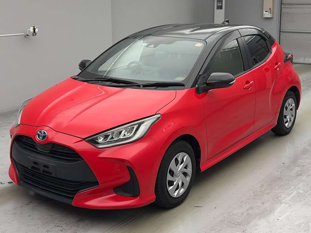 2022 Toyota Yaris ハイブリッドG Japan auction vehicle
