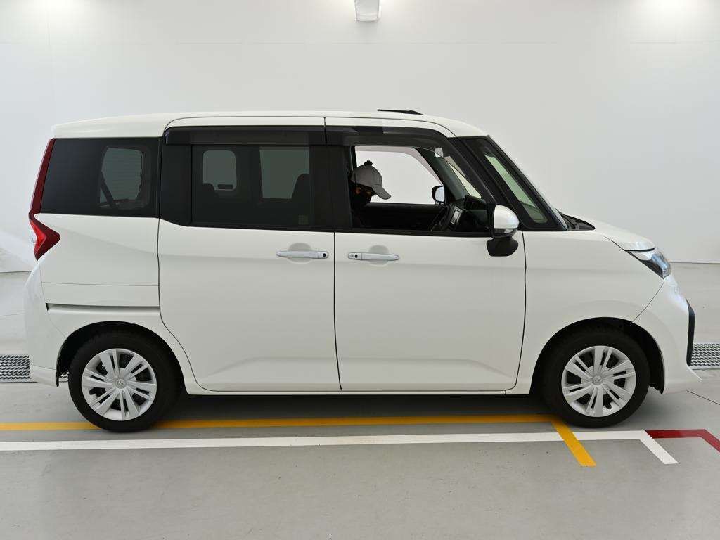 2021 Toyota Roomy G auction photo 3
