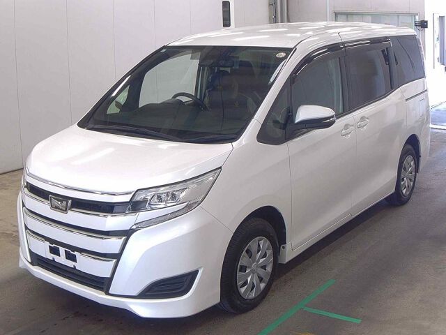 2019 Toyota Noah X ウェルキャブ auction photo 4