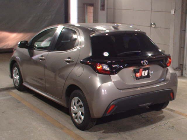 2024 Toyota Yaris X auction photo 2