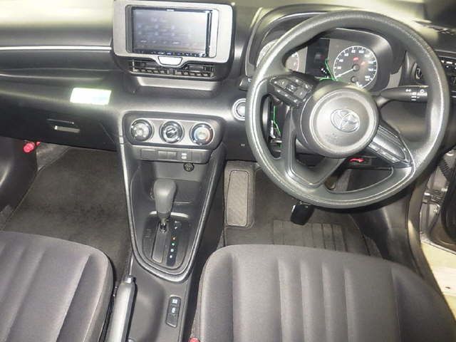 2024 Toyota Yaris X auction photo 3