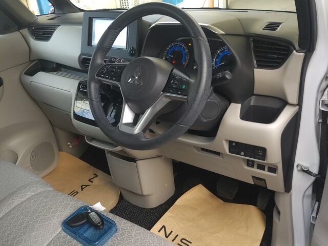2021 Mitsubishi eK Space T 4WD auction photo 3