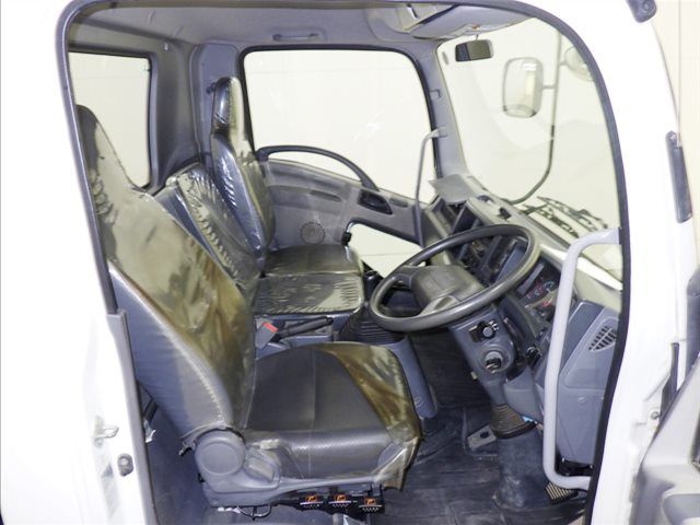 2014 Isuzu Forward クレーン付 auction photo 5