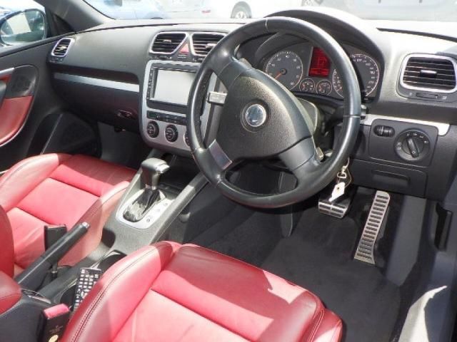 2006 Volkswagen フォルクスワーゲン イオス 2.0T auction photo 3
