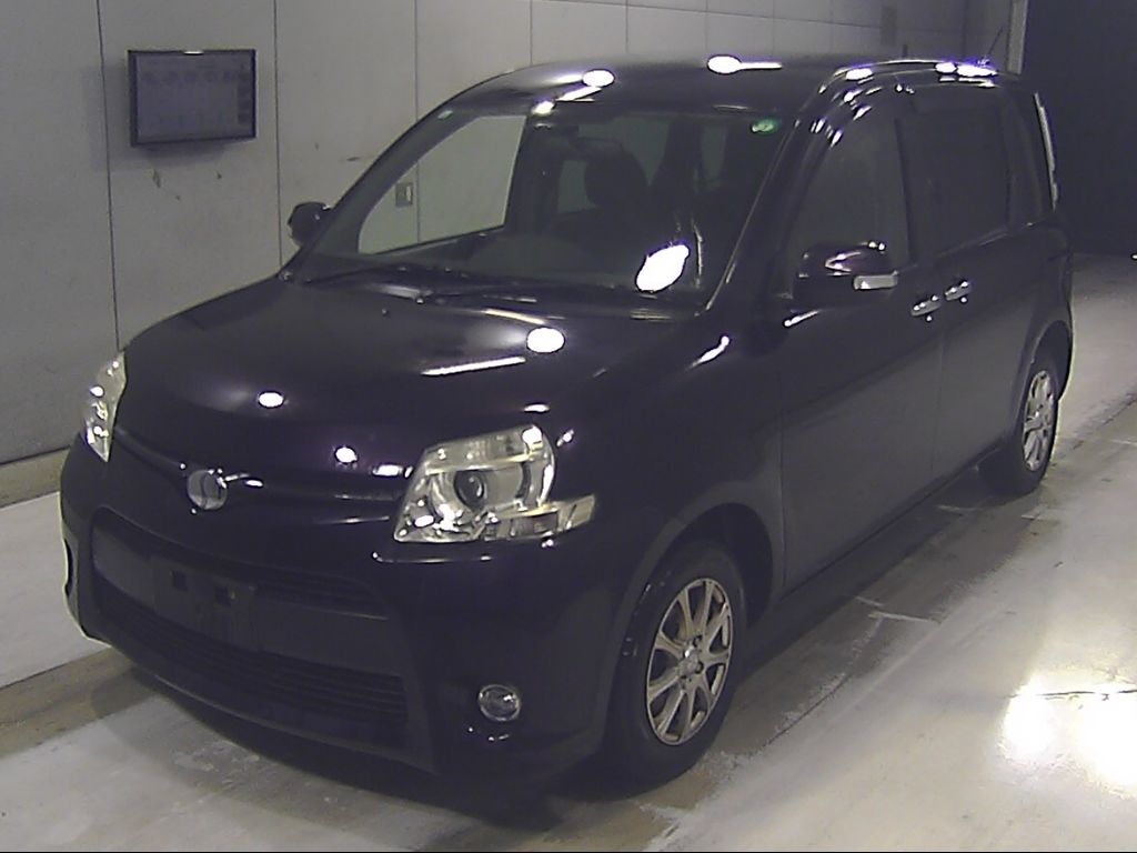 2011 Toyota Sienta DICE auction photo 4