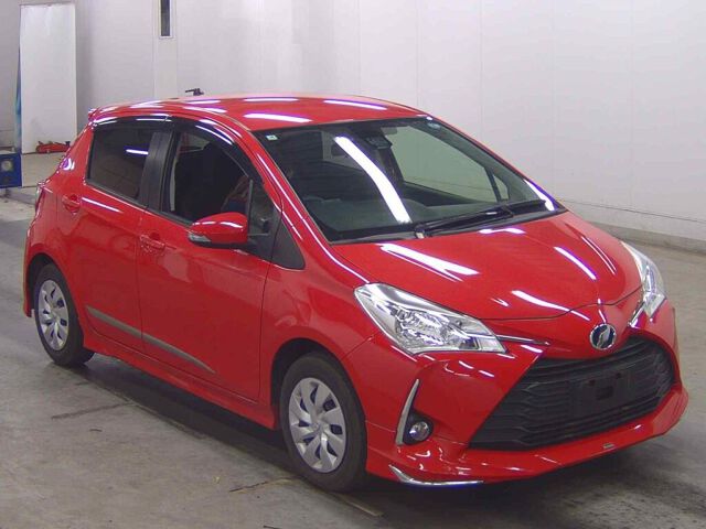 2017 Toyota Vitz F Japan auction vehicle