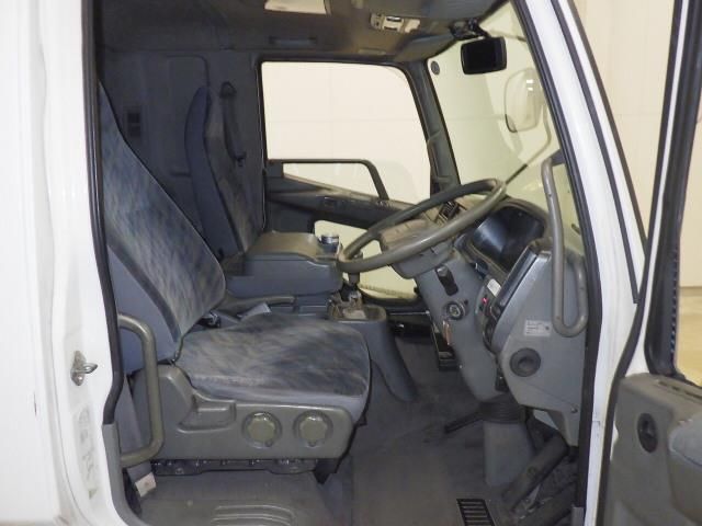 2004 Mitsubishi Fuso Fighter バン auction photo 6