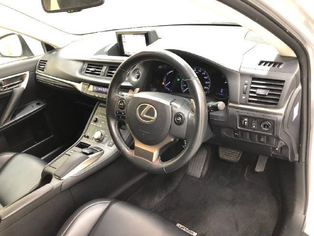 2014 Lexus CT CT200H バージョンC auction photo 6