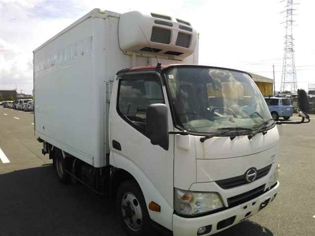 Japan Auction Vehicles 9 2016 Hino Dutro 4WD Refrigerated Vehicle auction photo