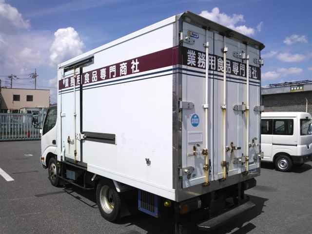 2016 Hino Dutro 4WD Refrigerated Vehicle auction photo 2