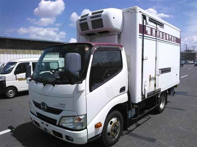 2016 Hino Dutro 4WD Refrigerated Vehicle auction photo 4