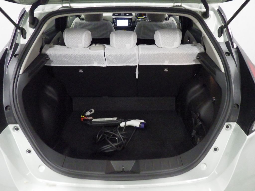 2017 Nissan Leaf X auction photo 8