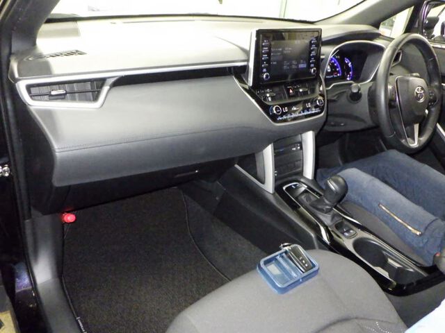 2022 Toyota Corolla Cross S auction photo 3