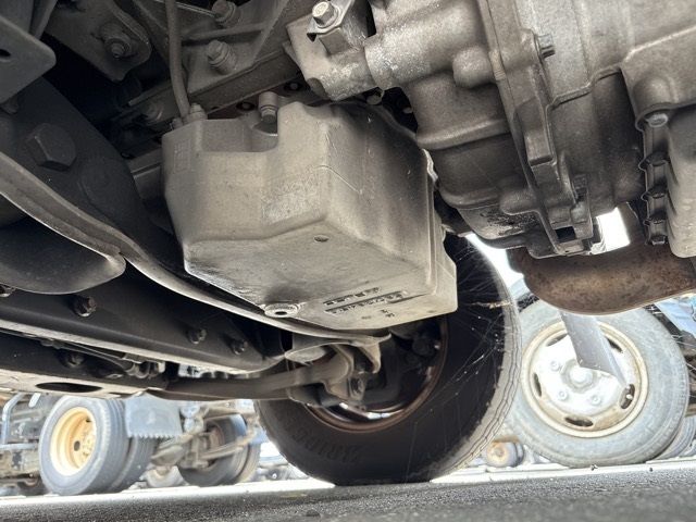 2015 Mitsubishi Fuso Canter Hira auction photo 11