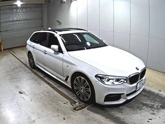 2018 BMW 5 Series 523i Touring M Sport Japan auction vehicle